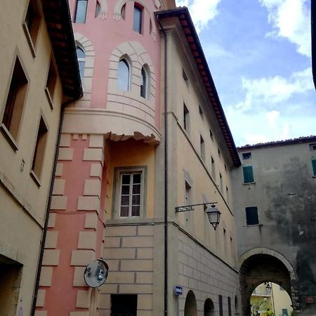 Mansarda Con Solarium Panoramico Su Centro Storico Di Sarteano Vicino Alle Famose Terme Della Val D'Orcia Apartamento Exterior foto